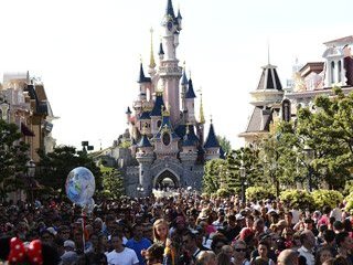 Disneyland'de Terör Alarmı