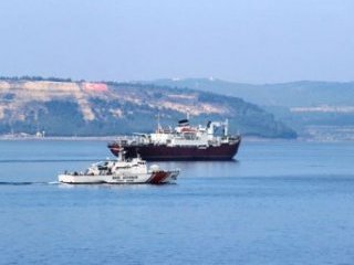 Rus Savaş Gemisi Boğazdan Geçti