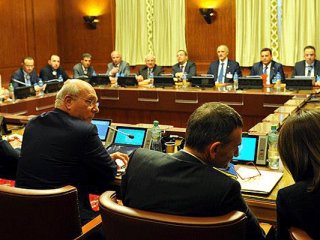 Cenevre'de Suriye görüşmeleri başladı