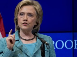 Hillary Clinton Orada Önseçimleri Kazandı