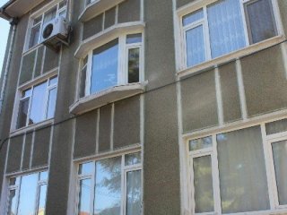 5 Katlı Apartmanın Altında!