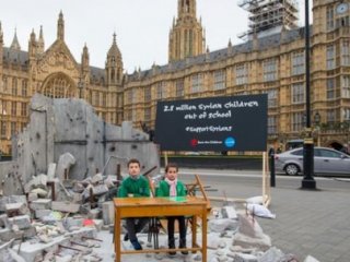 Londra'da Suriye'ye Yardım Konferansı