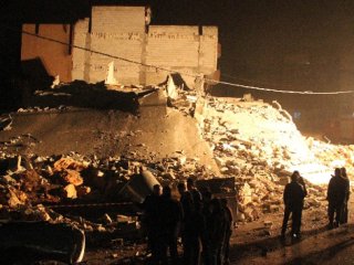 Suriyelilerin Kaldığı 3 Katlı Bina Çöktü