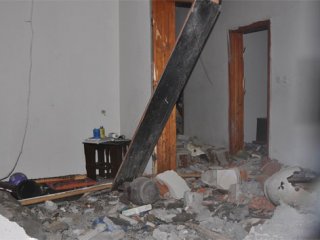 Isıtıcı kazanı patladı, ev savaş alanına döndü