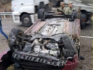 Takla Atan Otomobilden Burnu Bile Kanamadan Çıktı