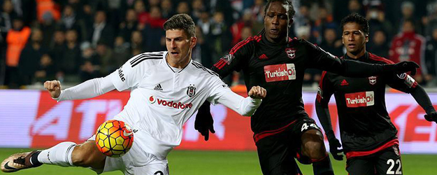 Mario Gomez resti çekti!