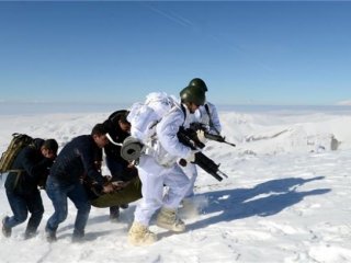 Mehmetçik'ten Hayat Kurtaran Uçuşlar