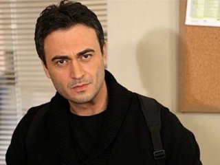 Şarkıcı Kutsi Asker Kaçağı Mı?