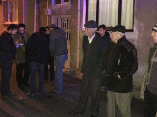 Kapıyı Açtığında Dehşetle Karşılaştı!