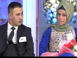 Başörtülüleri Şimdi De Seda Sayan Malzeme Yaptı
