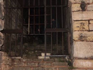 Tarihi Surlarda Bomba Alarmı!