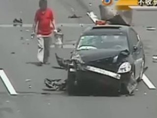 Aracının Parçalarını Toplarken Can Verdi