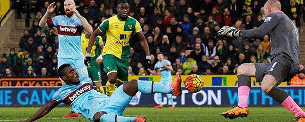 Emenike Premier Lig'de olay oldu