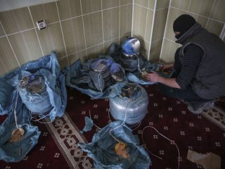 Cizre'de Teröristler Camiye Patlayıcı Saklamış