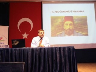 Sultan Abdulhamid Rahmetle Anıldı