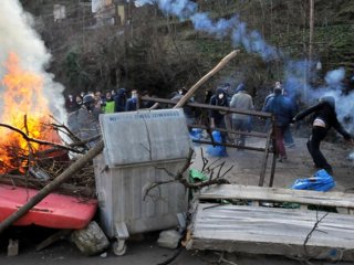 CHP'li Vekil Uğur Bayraktutan Açlık Grevine Başladı