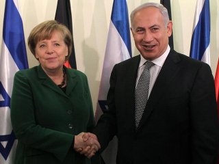 Netanyahu Merkel'den Yardım İstedi