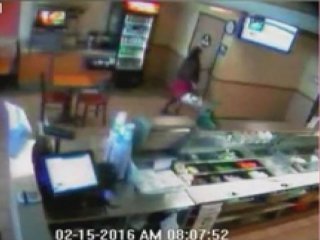 Restoran Tuvaletinde Doğurup Kaçtı