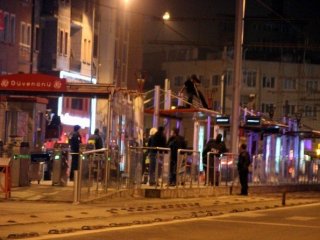 İntihar Etmek İçin Tramvay Durağına Çıktı