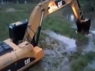 Balık Tutmada İlginç Yöntem!