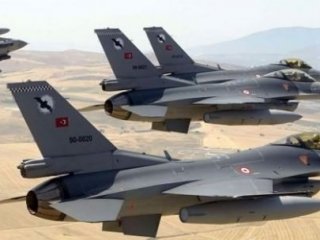 F-16'lar Kandil'deki PKK Kamplarını Vurdu