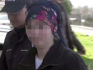 Polise Patlayıcı Atan PKK'lı Kadın Tutuklandı