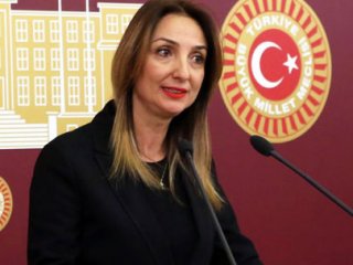 Aylin Nazlıaka CHP'den ihraç edildi