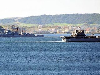 Çanakkale Boğazı'nda hareketli dakikalar