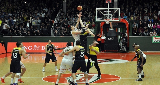 Fener evinde yenildi!