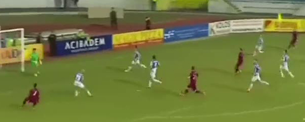 3 saniyede 3 gol kurtardı!