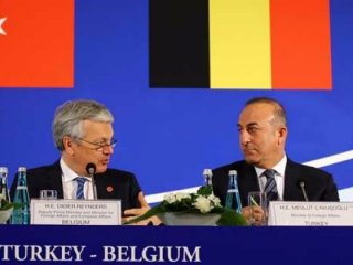 Çavuşoğlu, Belçikalı bakanı yüzüne karşı eleştirdi