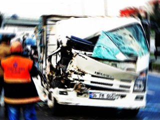 TEM otoyolunda feci kaza! Ölüler var