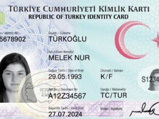 Yeni kimlik kartları dağıtımına başlanıyor