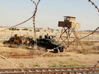 Suriye'den Jandarma lojmanına roket düştü