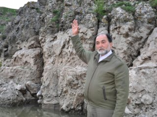 Rüyasında gördüğü altınlar için kazı başlattı