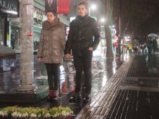 Ankara'da 'duran çift' eylemi