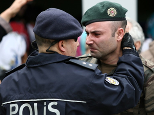 Diyarbakır şehidi gözyaşlarıyla uğurlandı!