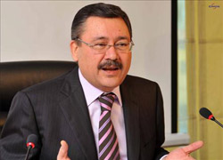 Yenimahalle'de belediye çalışmalarını inceledi