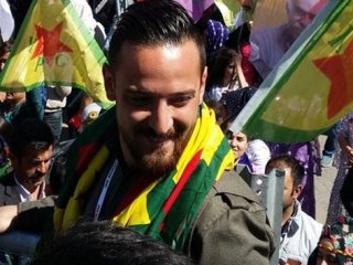 Amedli Deniz Naki Peşmerge kıyafeti giydi!