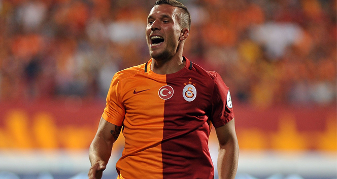 Podolski'den ayrılık iddialarına cevap