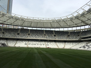 Hibrit çimleriyle Vodafone Arena