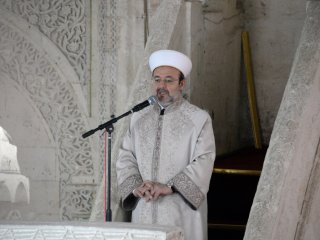 Görmez Silvan'da cuma namazı kıldırdı