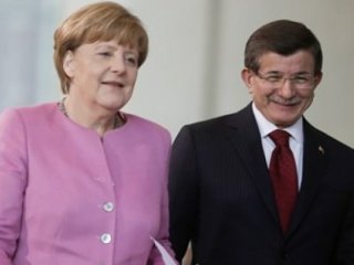 Merkel Davutoğlu'nun davetini kabul etti