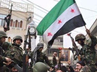 Suriye'de Pentagon CIA'e karşı savaşıyor