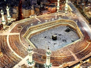 Kabe'de iki Başbakan bir Padişah!