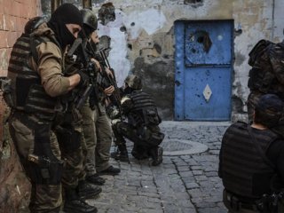 Mehmetçik artık duvarın arkasını görebilecek