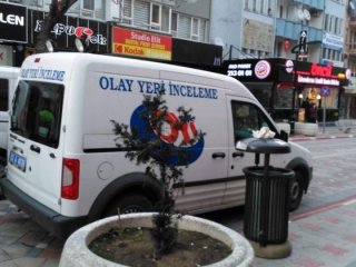Üniversiteli kız kaldığı apartta ölü bulundu