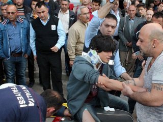 14 yaşındaki çocuğun bacağına demir saplandı