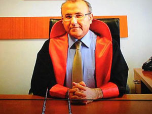 Şehit Savcı Mehmet Selim Kiraz için adliyede tören