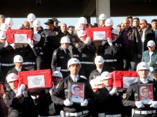 Dıyarbakır şehitlerine veda